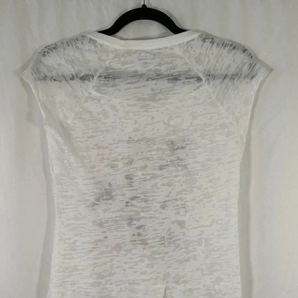 Guess Shirt Women Small White Vneck Graphic Pribt Short Sleeve Lightweight - Picture 8 of 9